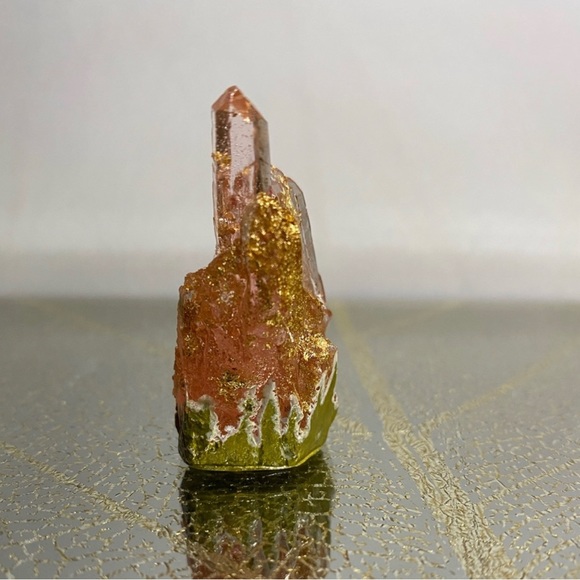 [❌]  Light pink crystal cluster with gold flakes inside 💖 - Picture 7 of 16